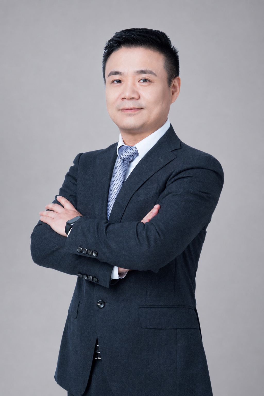 Zhongcheng Guan, China-qualified lawyer